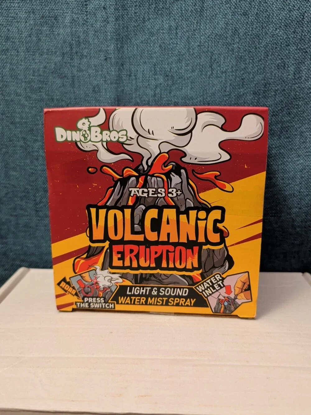 NEW DINOBROS Volcanic Eruption Toy | Mist-Spouting Volcano Kids Dinosaur Sound